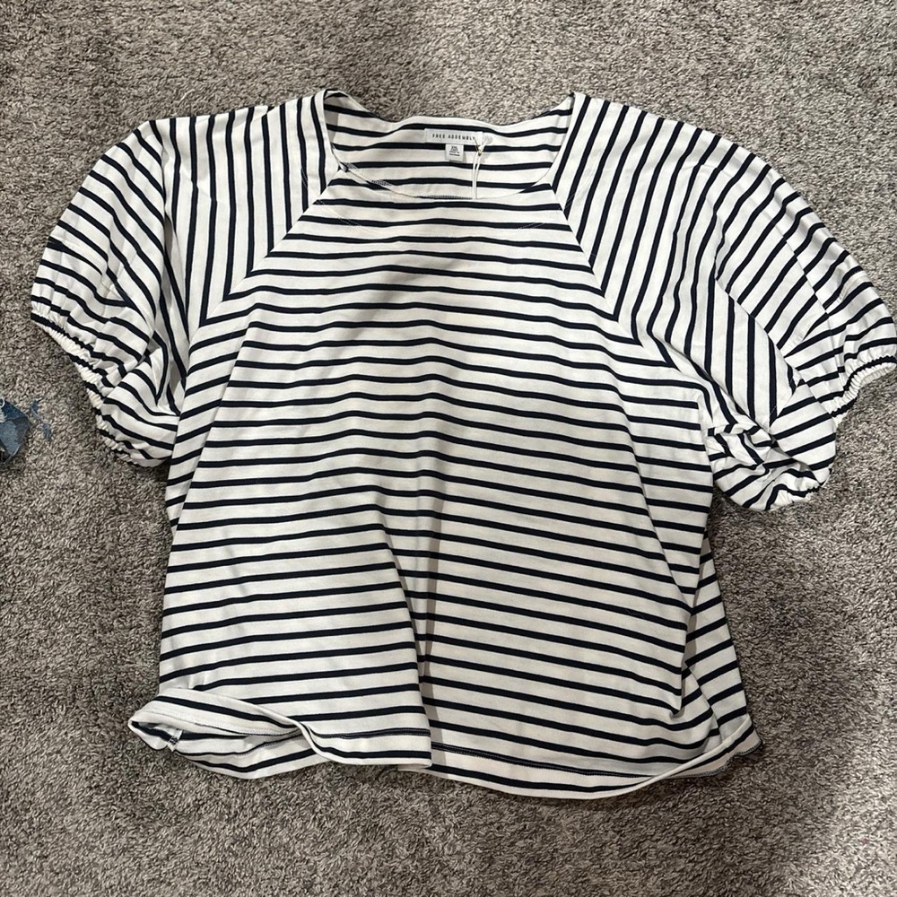 Free assembly Black and White Relaxed Blouse
